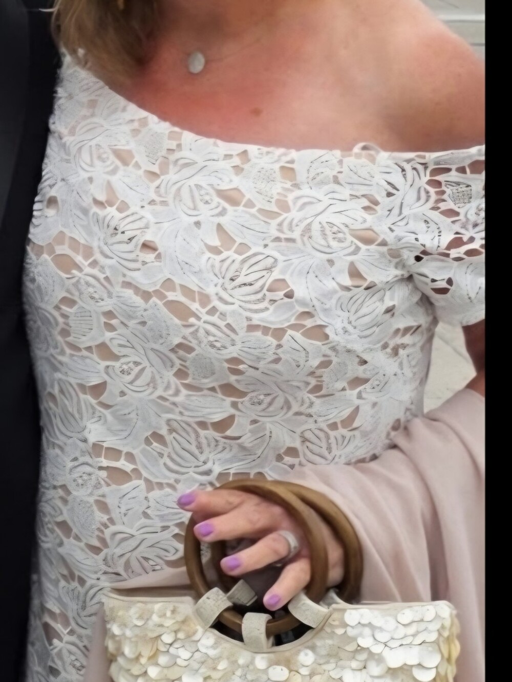 MARINA XL white Lace Dress With Flesh-color Lining.